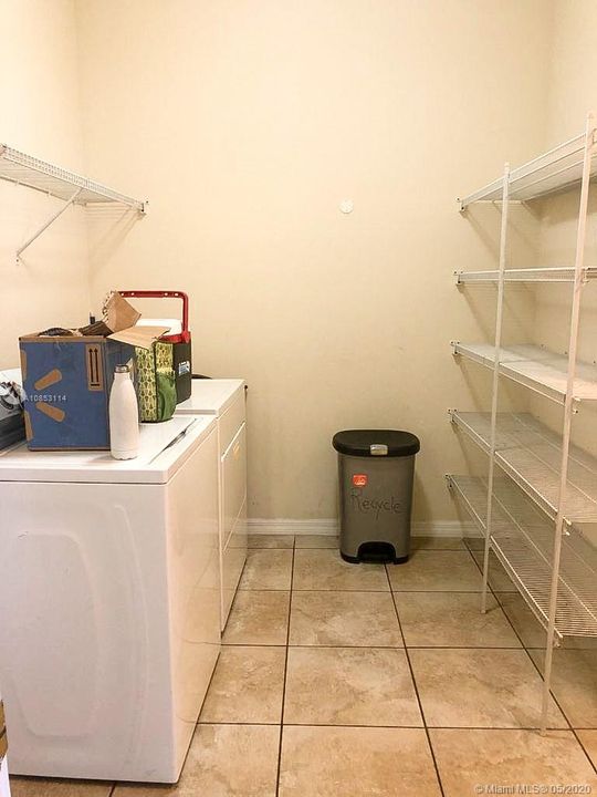 Recientemente alquilado: $2,200 (4 camas, 3 baños, 0 Pies cuadrados)