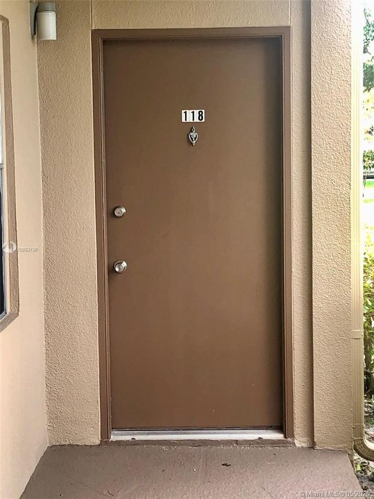 Недавно продано: $120,000 (2 спален, 2 ванн, 1166 Квадратных фут)