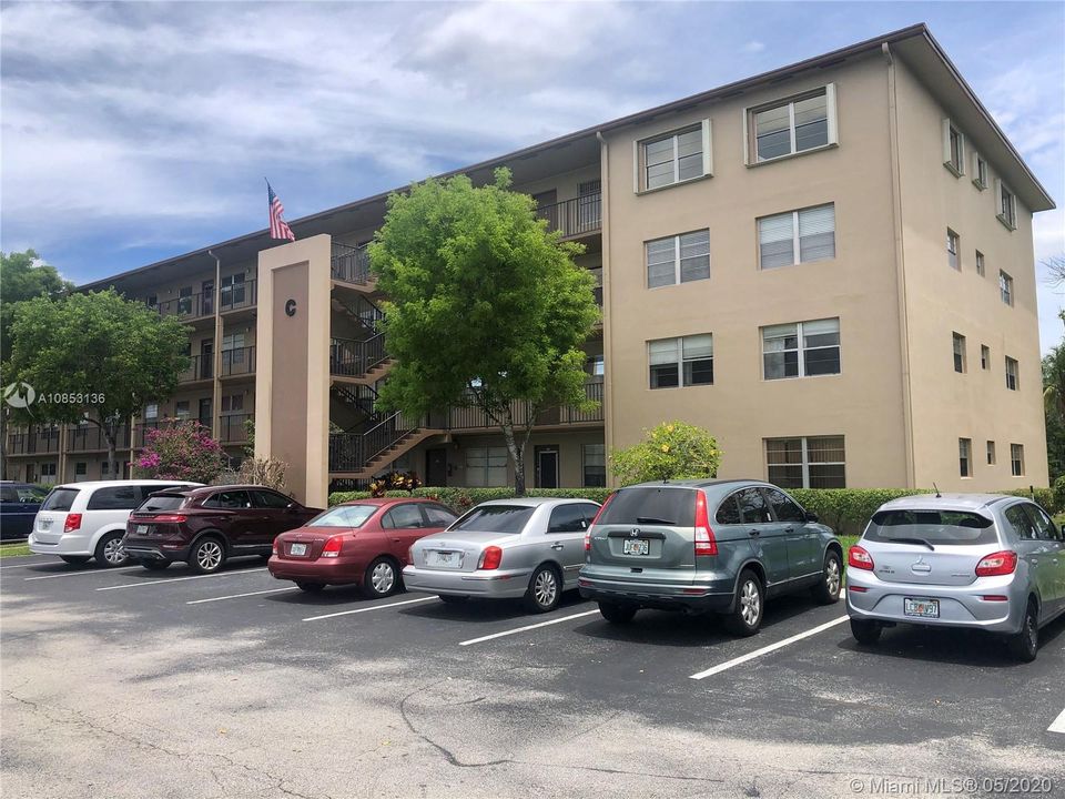 Недавно продано: $120,000 (2 спален, 2 ванн, 1166 Квадратных фут)