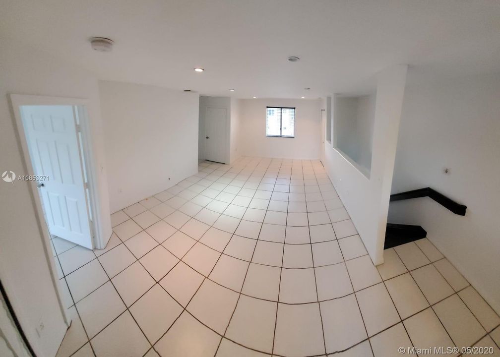 Недавно арендовано: $1,900 (3 спален, 2 ванн, 1290 Квадратных фут)