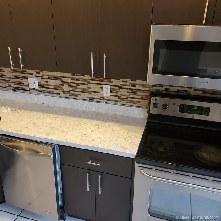 Недавно арендовано: $1,900 (3 спален, 2 ванн, 1290 Квадратных фут)