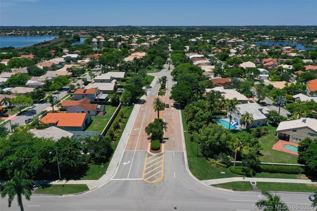 Recently Sold: $425,000 (3 beds, 2 baths, 1621 Square Feet)