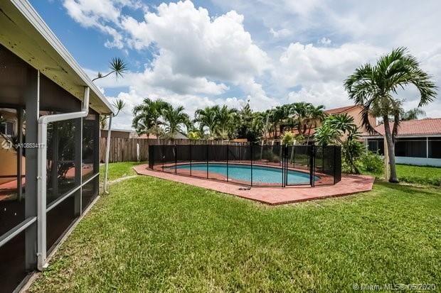Recently Rented: $2,225 (3 beds, 2 baths, 1241 Square Feet)