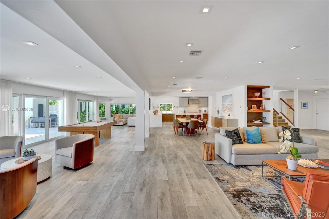Recently Sold: $3,500,000 (4 beds, 4 baths, 3980 Square Feet)