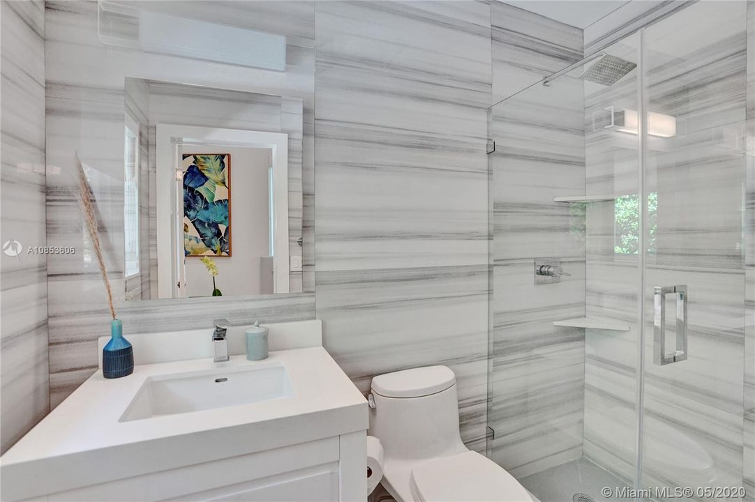 Recently Sold: $3,500,000 (4 beds, 4 baths, 3980 Square Feet)