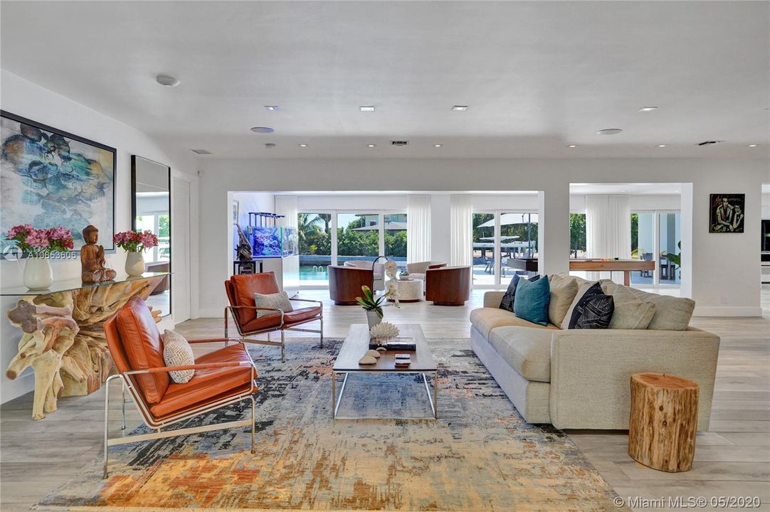 Recently Sold: $3,500,000 (4 beds, 4 baths, 3980 Square Feet)
