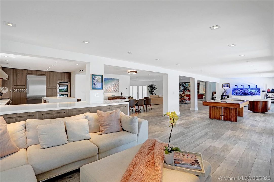 Recently Sold: $3,500,000 (4 beds, 4 baths, 3980 Square Feet)