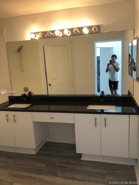 Vendido Recientemente: $344,900 (3 camas, 2 baños, 1782 Pies cuadrados)
