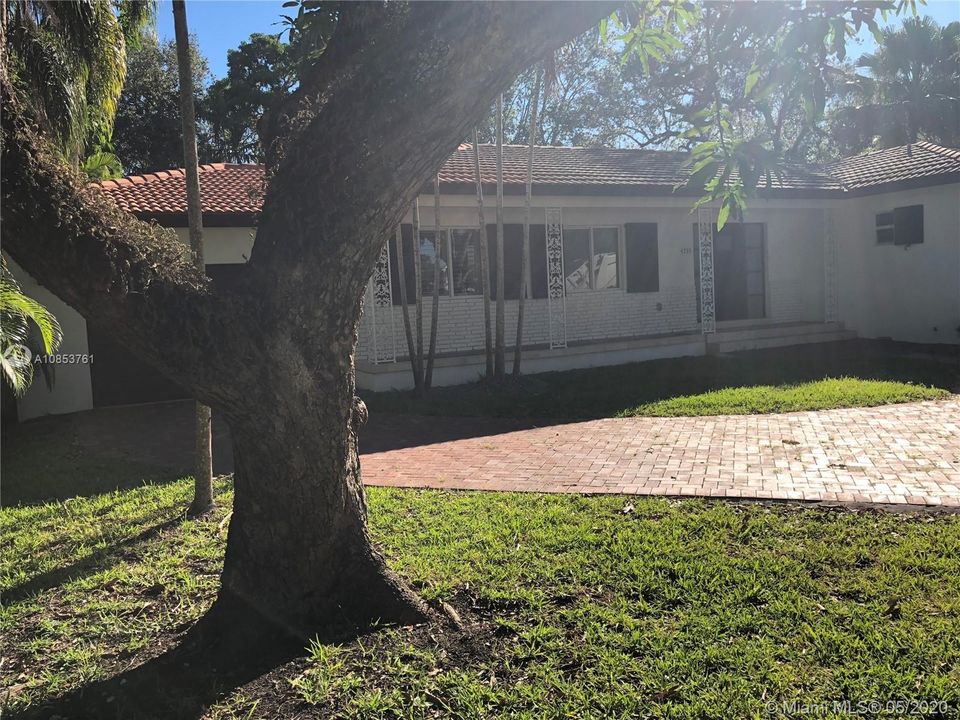 Recientemente alquilado: $6,500 (3 camas, 4 baños, 2084 Pies cuadrados)