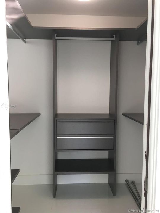 Recientemente alquilado: $6,500 (3 camas, 4 baños, 2084 Pies cuadrados)