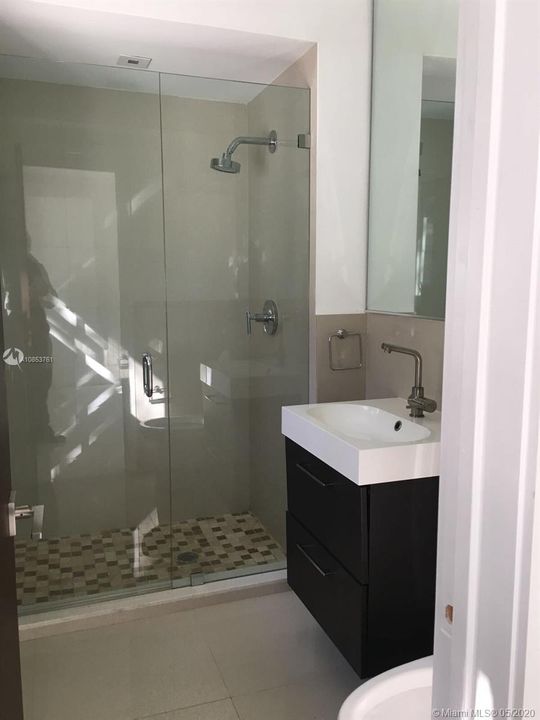 Recientemente alquilado: $6,500 (3 camas, 4 baños, 2084 Pies cuadrados)