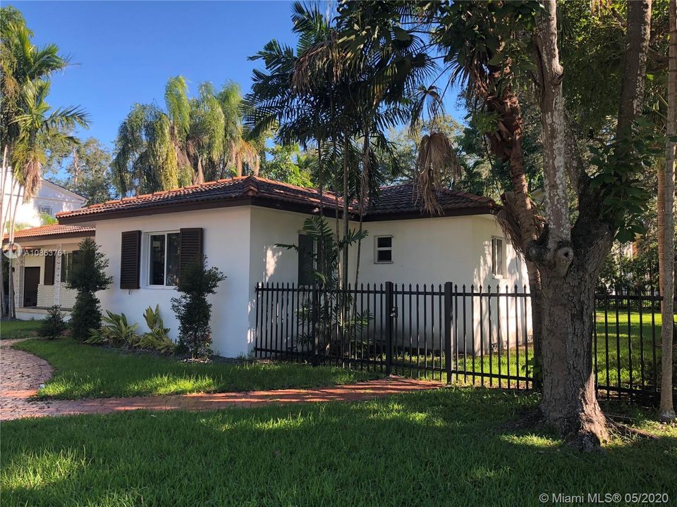 Recientemente alquilado: $6,500 (3 camas, 4 baños, 2084 Pies cuadrados)