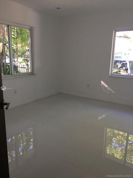 Recientemente alquilado: $6,500 (3 camas, 4 baños, 2084 Pies cuadrados)