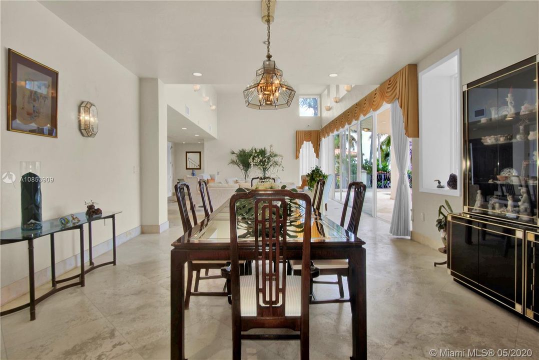 Elegant Dining Room! Buen Appetit!