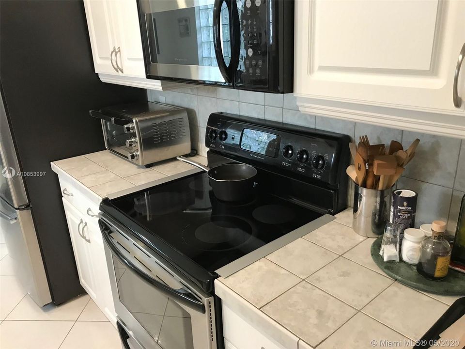 Recently Sold: $339,900 (3 beds, 2 baths, 1836 Square Feet)
