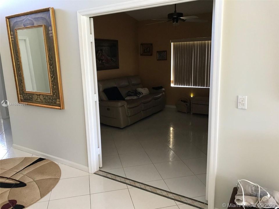 Recently Sold: $339,900 (3 beds, 2 baths, 1836 Square Feet)