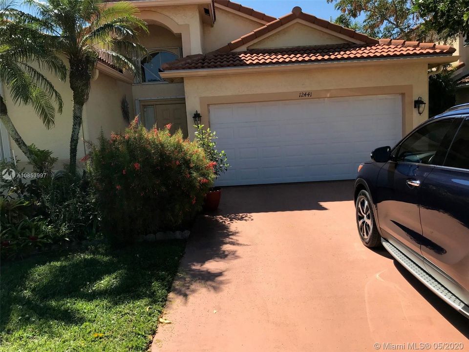 Recently Sold: $339,900 (3 beds, 2 baths, 1836 Square Feet)