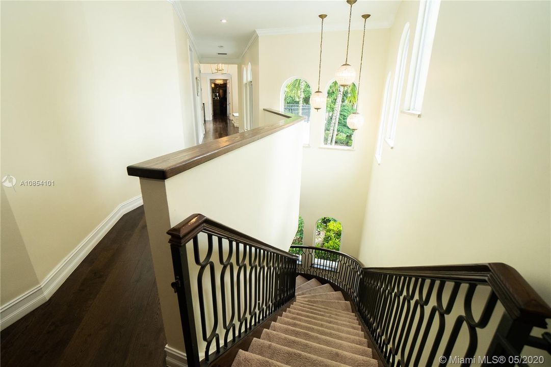 Recently Sold: $2,650,000 (8 beds, 7 baths, 7636 Square Feet)