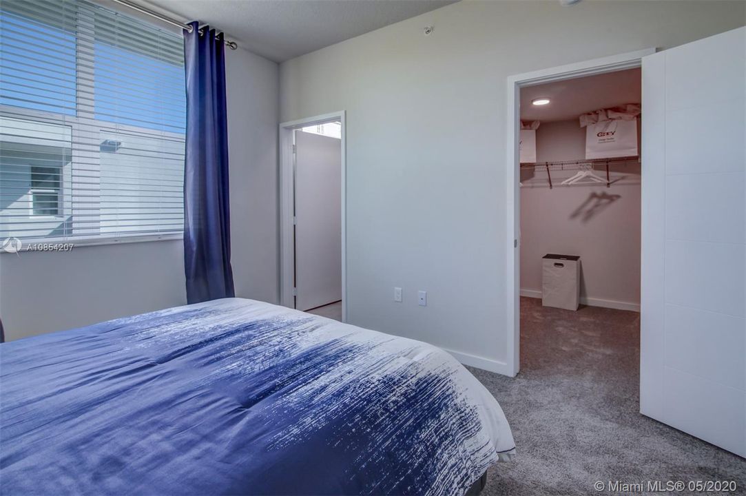 Recientemente alquilado: $2,773 (2 camas, 2 baños, 52062 Pies cuadrados)
