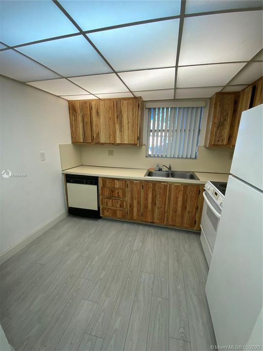 Recently Rented: $1,300 (1 beds, 1 baths, 1149 Square Feet)