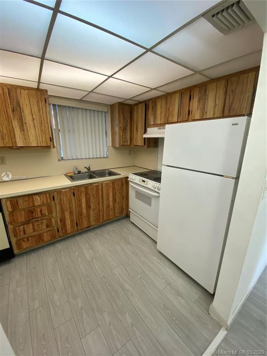 Recently Rented: $1,300 (1 beds, 1 baths, 1149 Square Feet)