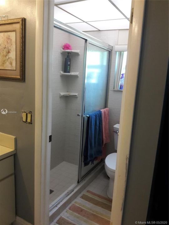 Vendido Recientemente: $250,000 (2 camas, 2 baños, 1619 Pies cuadrados)