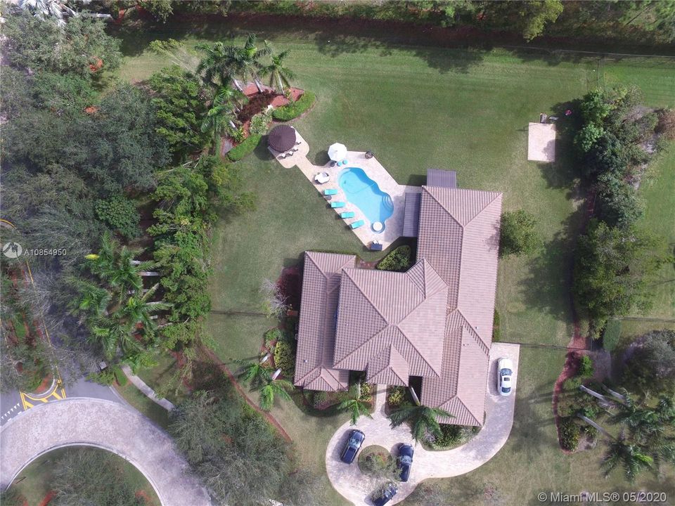 Recently Rented: $6,900 (5 beds, 4 baths, 4339 Square Feet)
