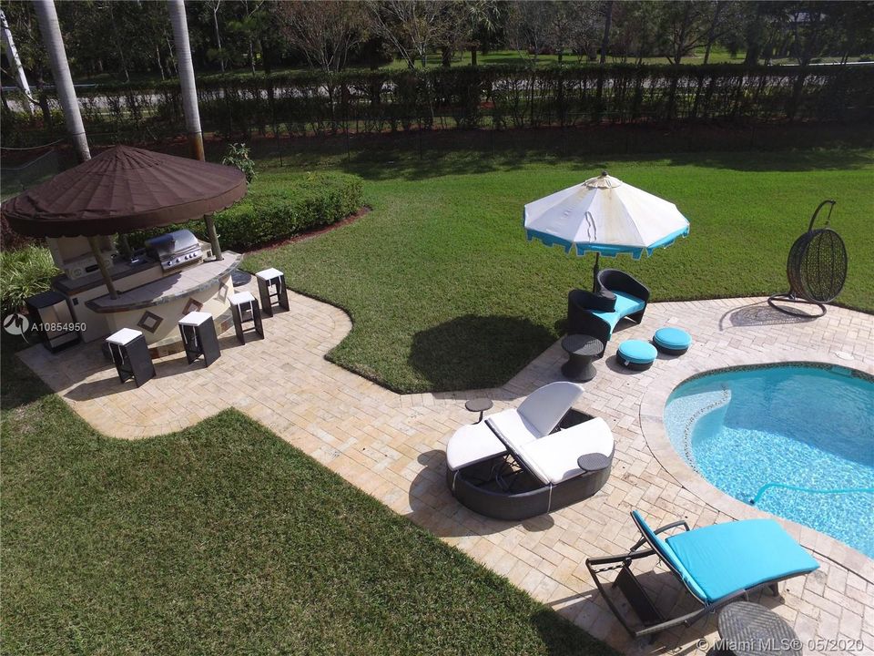 Recently Rented: $6,900 (5 beds, 4 baths, 4339 Square Feet)