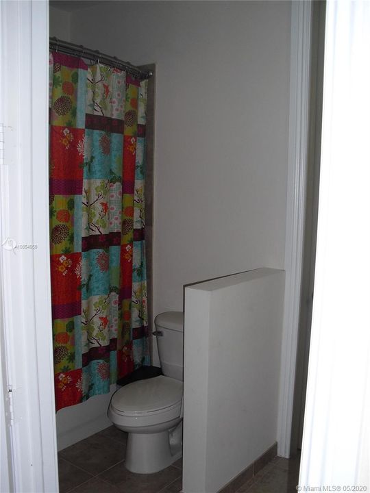 Recently Rented: $6,900 (5 beds, 4 baths, 4339 Square Feet)