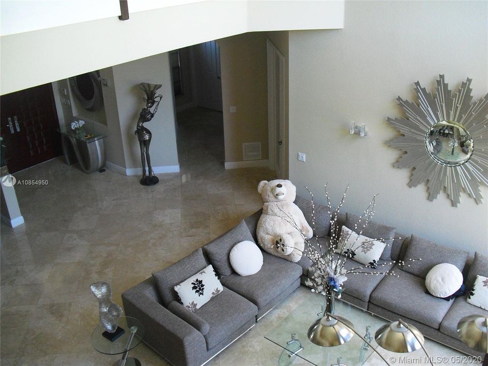Recently Rented: $6,900 (5 beds, 4 baths, 4339 Square Feet)