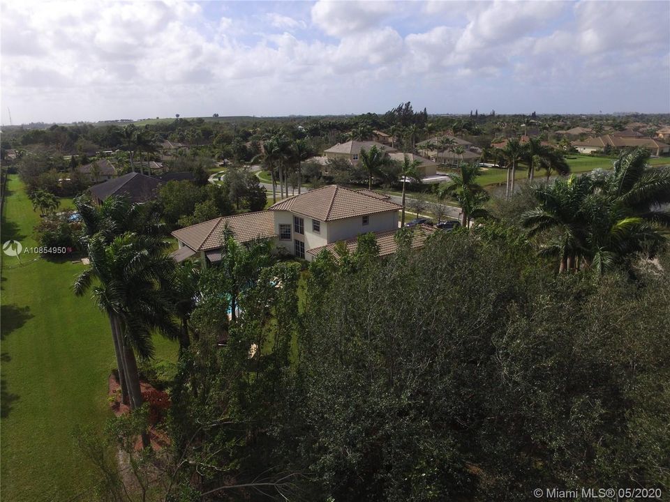 Recently Rented: $6,900 (5 beds, 4 baths, 4339 Square Feet)