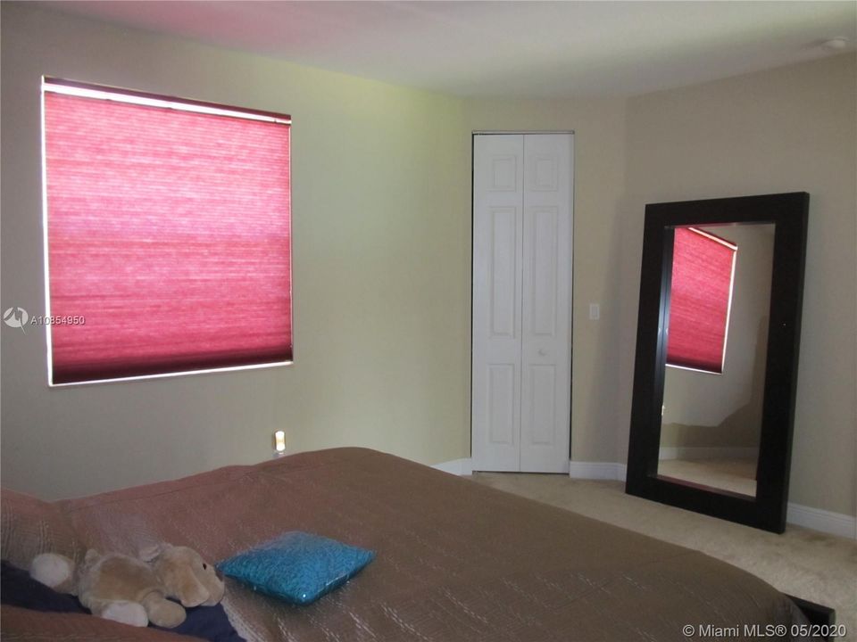 Recently Rented: $6,900 (5 beds, 4 baths, 4339 Square Feet)