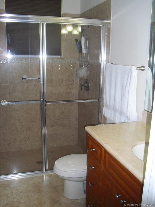 Recently Rented: $6,900 (5 beds, 4 baths, 4339 Square Feet)
