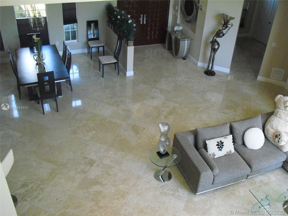 Recently Rented: $6,900 (5 beds, 4 baths, 4339 Square Feet)