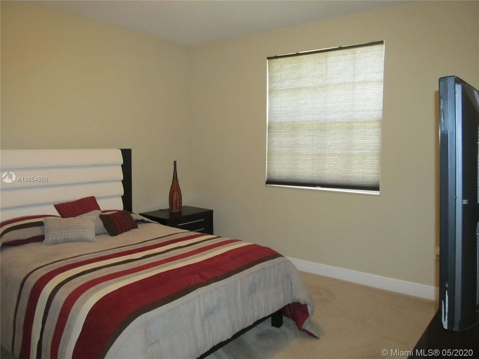 Recently Rented: $6,900 (5 beds, 4 baths, 4339 Square Feet)