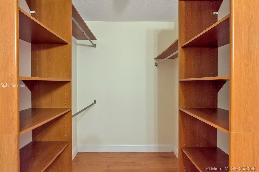 Vendido Recientemente: $162,500 (2 camas, 2 baños, 1150 Pies cuadrados)