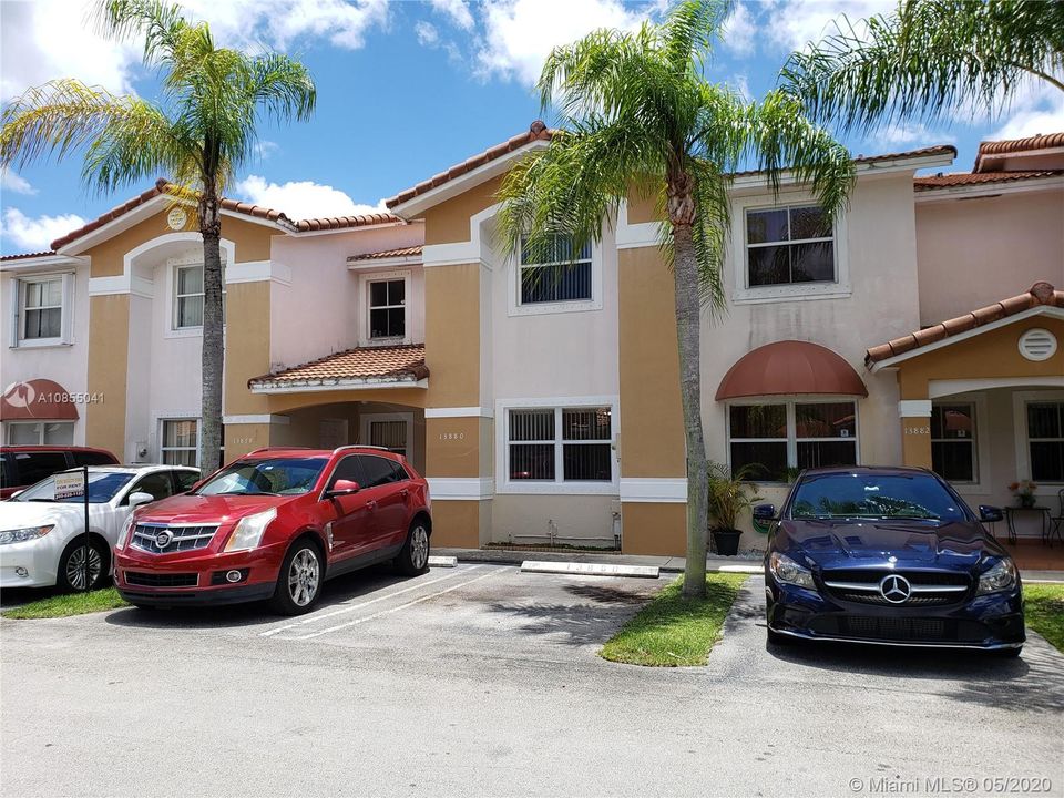 Recently Rented: $2,000 (3 beds, 2 baths, 1308 Square Feet)