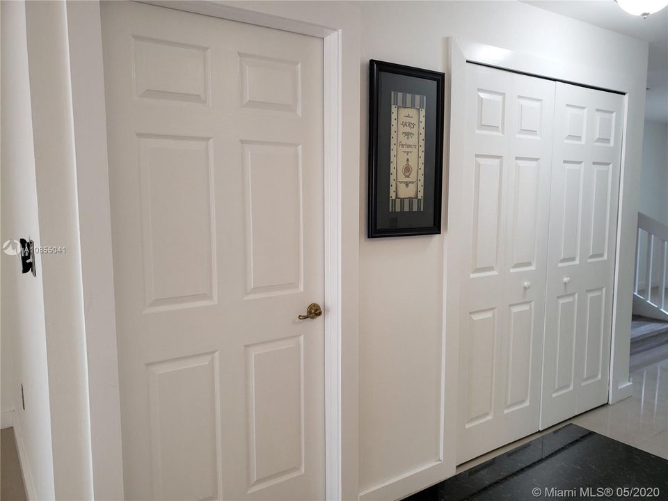 Recently Rented: $2,000 (3 beds, 2 baths, 1308 Square Feet)