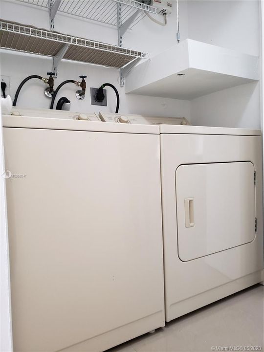 Recently Rented: $2,000 (3 beds, 2 baths, 1308 Square Feet)