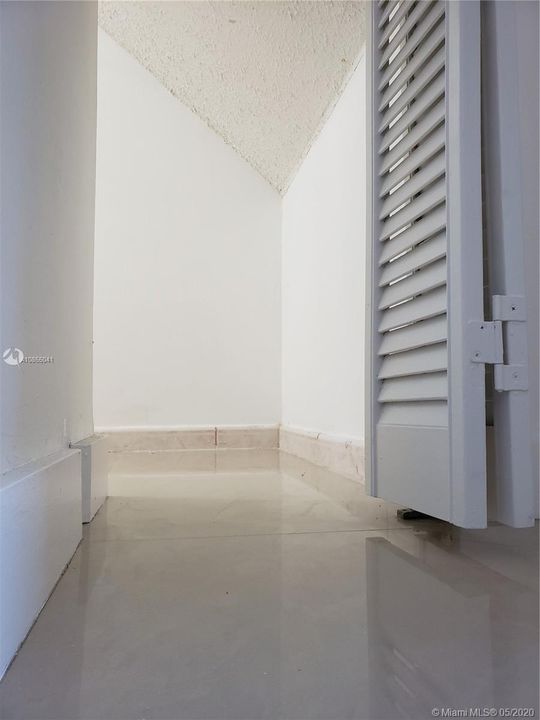 Recently Rented: $2,000 (3 beds, 2 baths, 1308 Square Feet)
