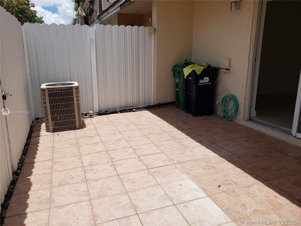 Recently Rented: $2,000 (3 beds, 2 baths, 1308 Square Feet)