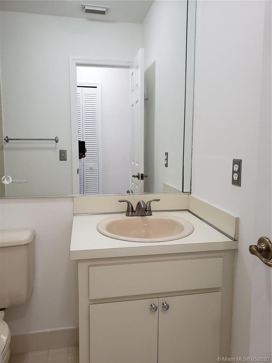 Recently Rented: $2,000 (3 beds, 2 baths, 1308 Square Feet)