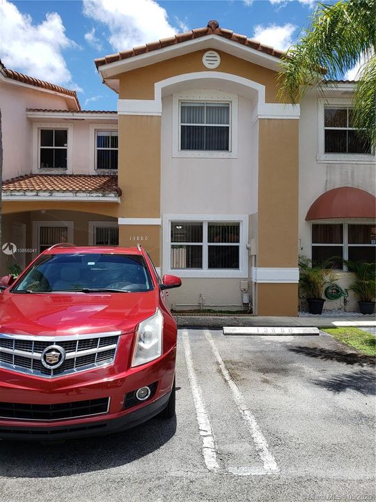 Recently Rented: $2,000 (3 beds, 2 baths, 1308 Square Feet)
