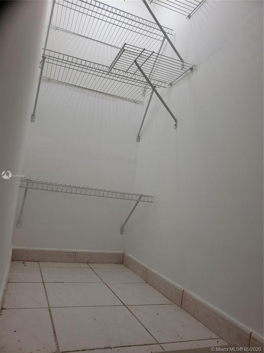 Recently Rented: $2,000 (3 beds, 2 baths, 1308 Square Feet)