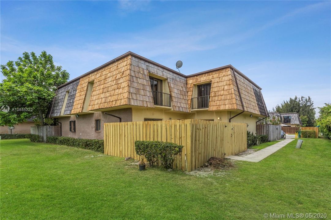 Recently Sold: $165,000 (3 beds, 2 baths, 1788 Square Feet)