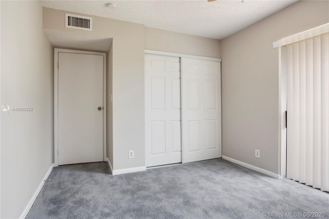 Recently Sold: $165,000 (3 beds, 2 baths, 1788 Square Feet)