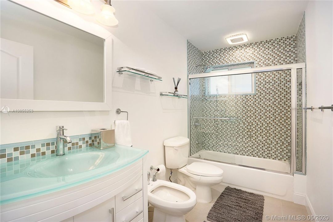 Recently Rented: $6,000 (5 beds, 4 baths, 3010 Square Feet)