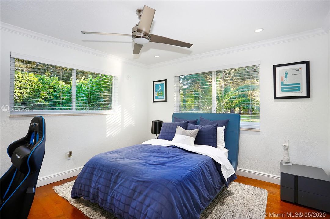 Recently Rented: $6,000 (5 beds, 4 baths, 3010 Square Feet)