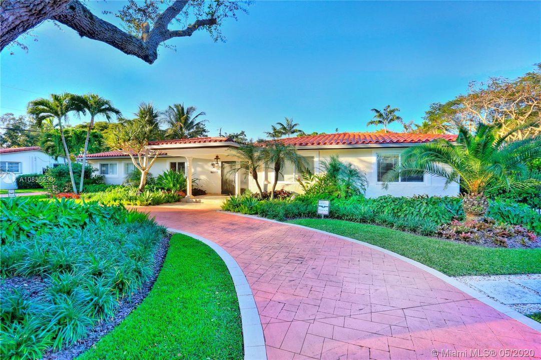 Recently Rented: $6,000 (5 beds, 4 baths, 3010 Square Feet)