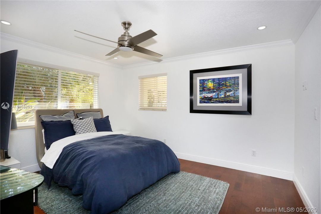 Recently Rented: $6,000 (5 beds, 4 baths, 3010 Square Feet)